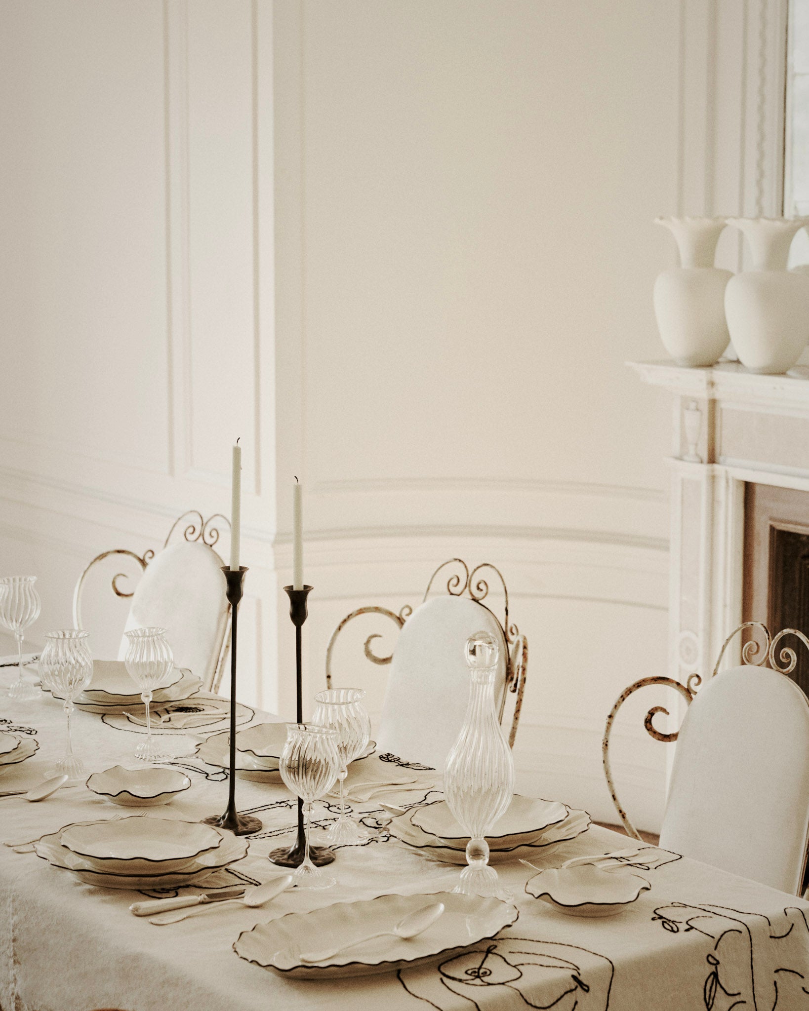 Ribbon Dinner Plate