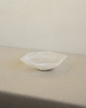Load image into Gallery viewer, Sintra Onyx Bowl