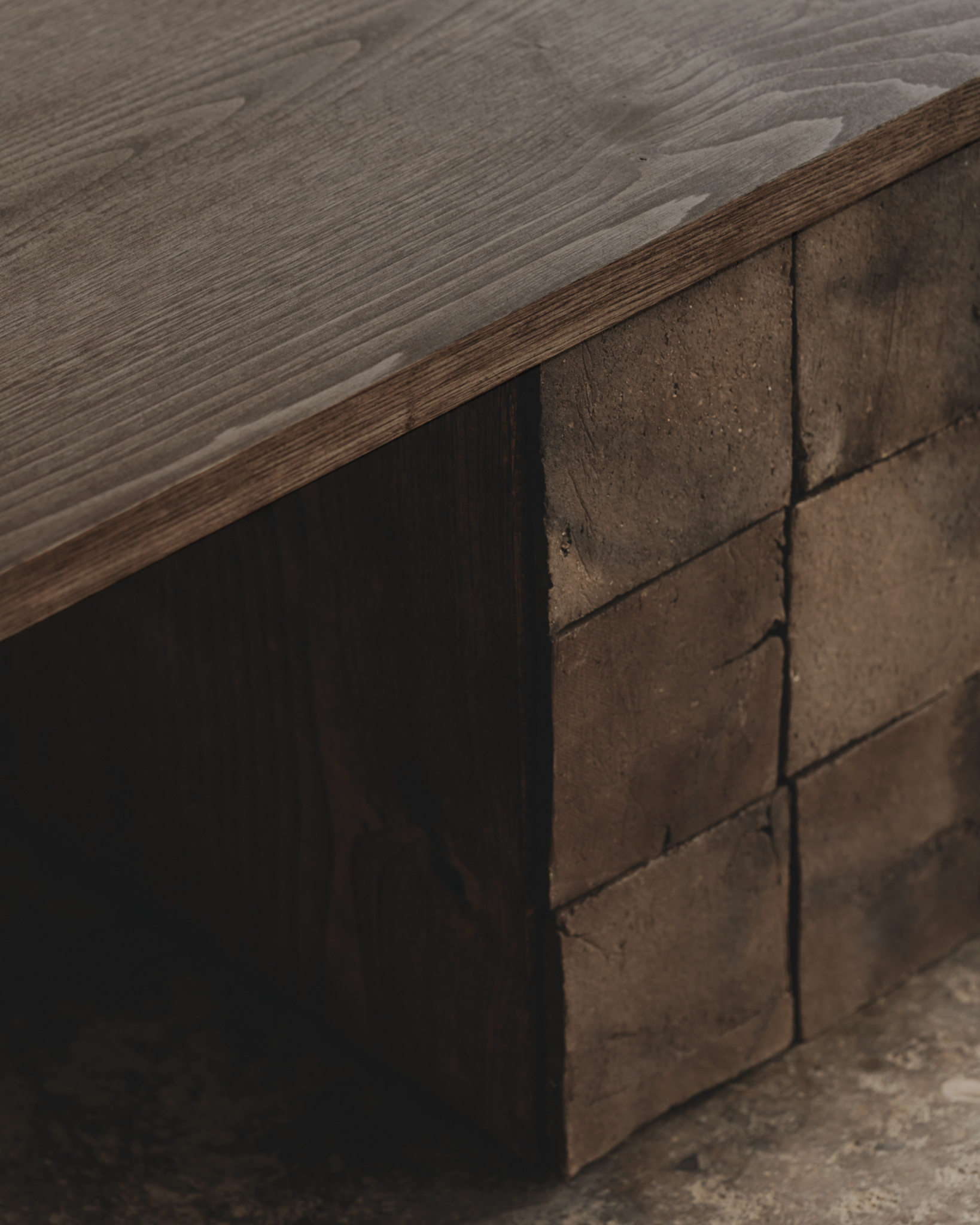 Cosmos Table