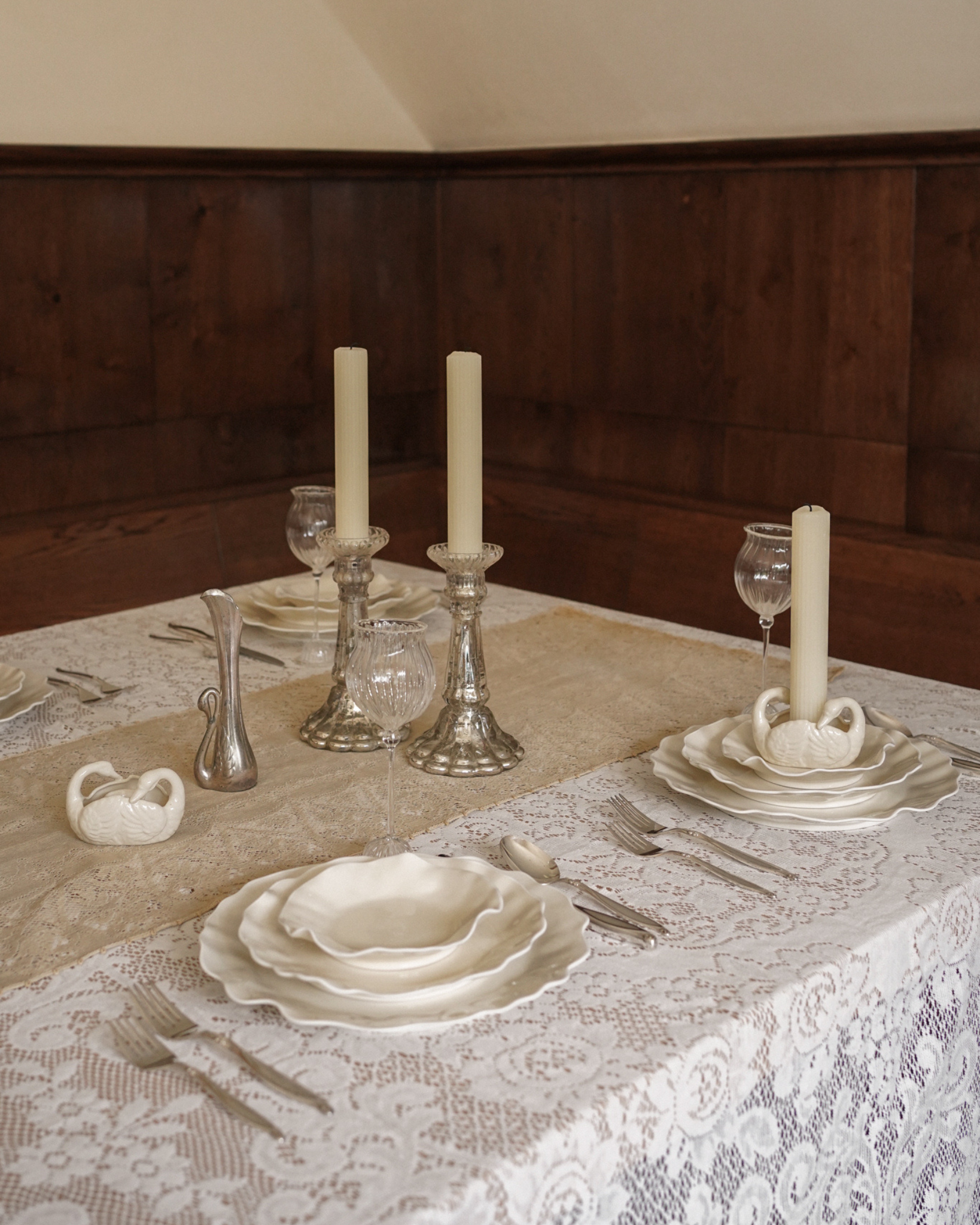 Ribbon Salad Plate Set of 4, Swan