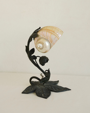 Load image into Gallery viewer, Shell Table Lamp