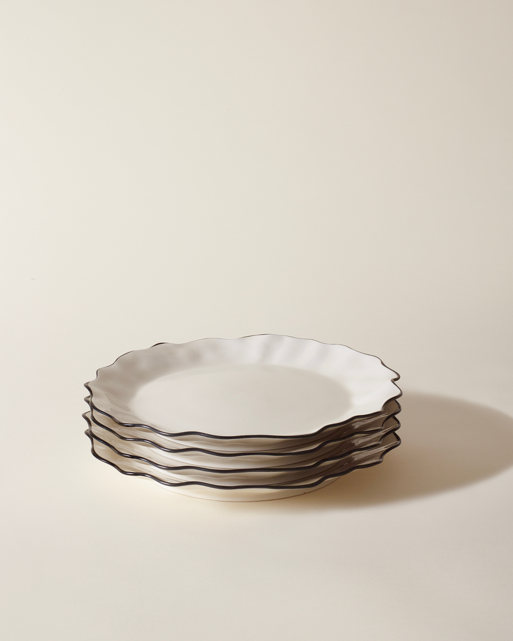 Ribbon Dinner Plate