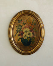 Load image into Gallery viewer, Oval Floral Painting I