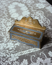 Load image into Gallery viewer, Florentine Box
