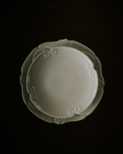 Load image into Gallery viewer, Spiral Dinner Plate