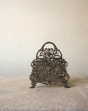 Load image into Gallery viewer, Metal Letter Holder