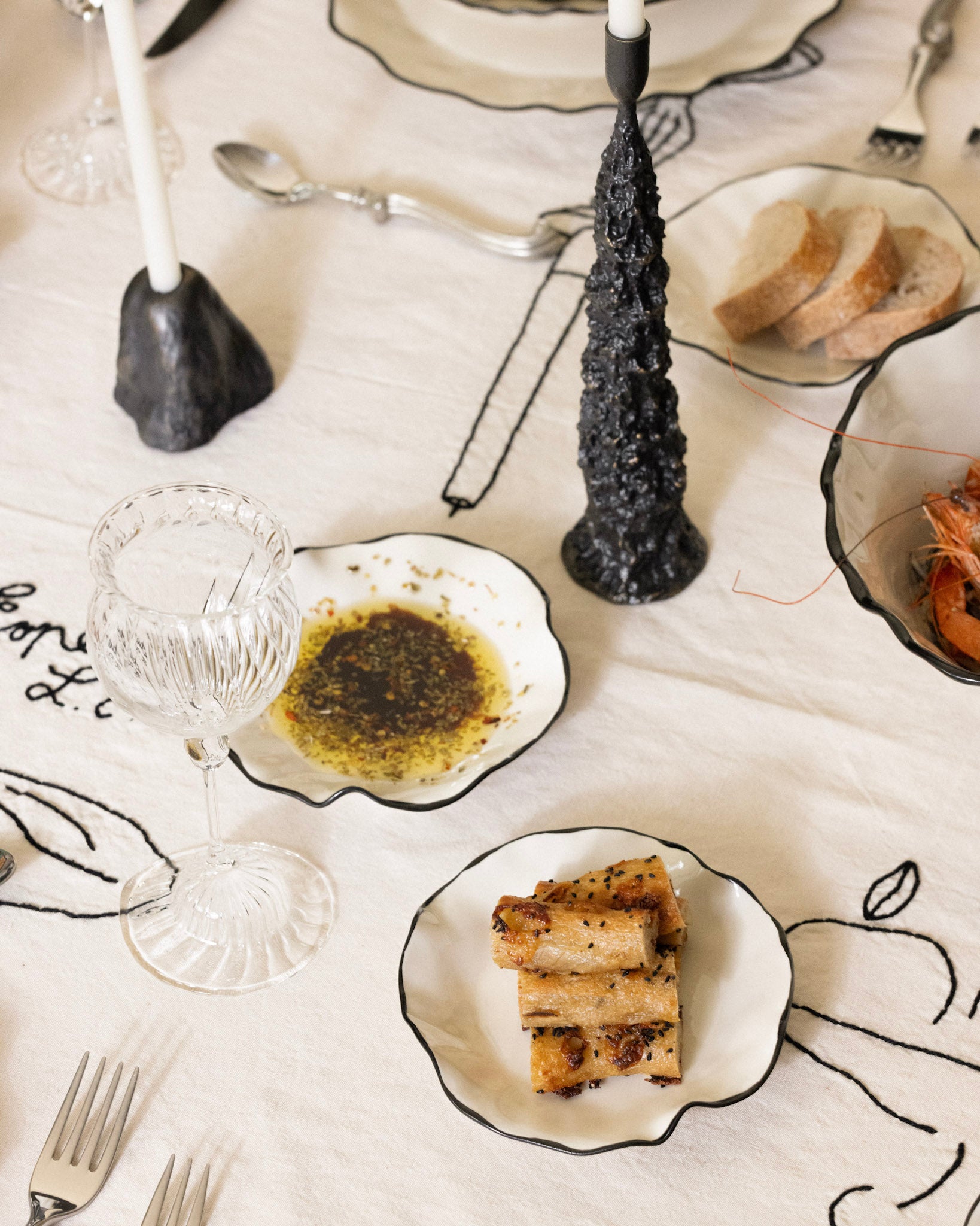 Ribbon Bread Plate