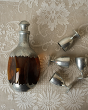 Load image into Gallery viewer, Amber Glass Decanter Set