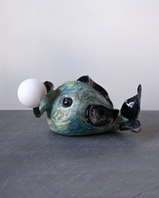 Load image into Gallery viewer, Fish Sitting Table Lamp