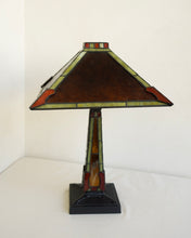 Load image into Gallery viewer, Stained Glass Table Lamp
