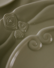 Load image into Gallery viewer, Spiral Dinner Plate
