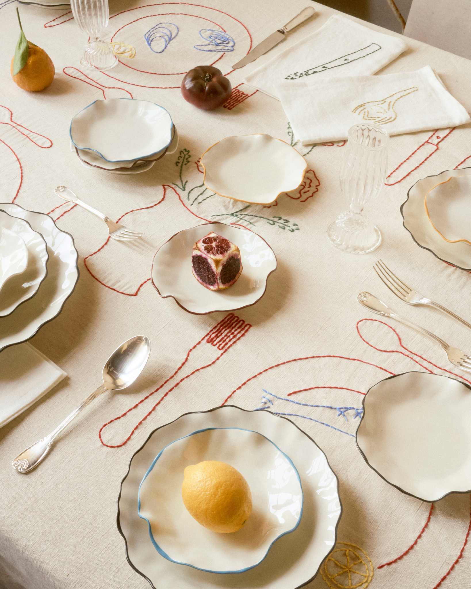 Confete Ribbon Canapé Plates