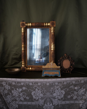 Load image into Gallery viewer, Florentine Box