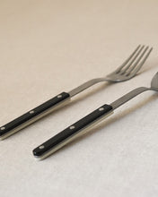 Load image into Gallery viewer, Bistro Khaki & Black Serving Set