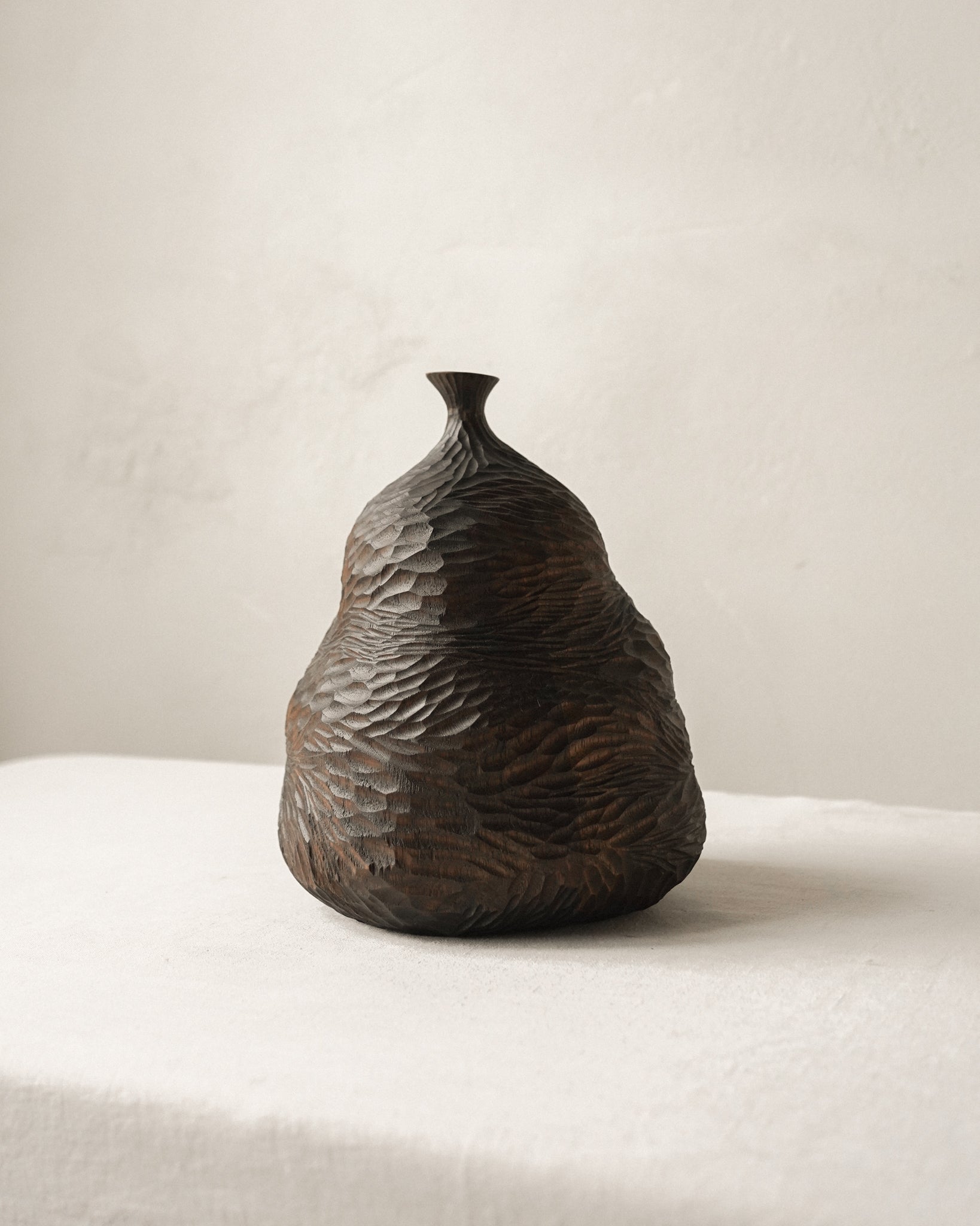 Grooved Walnut Bulb