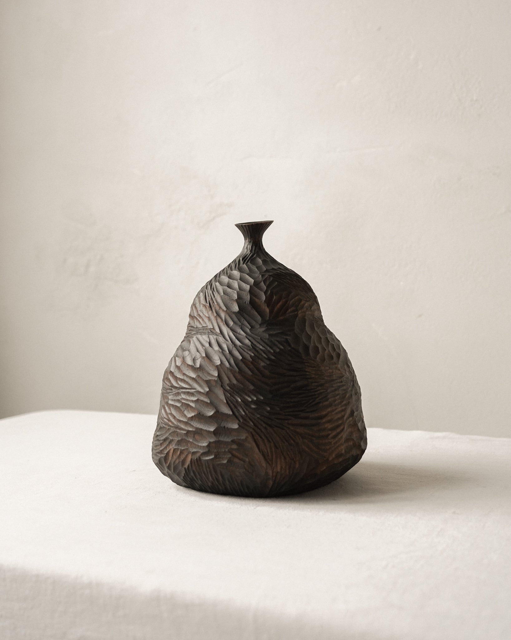 Grooved Walnut Bulb