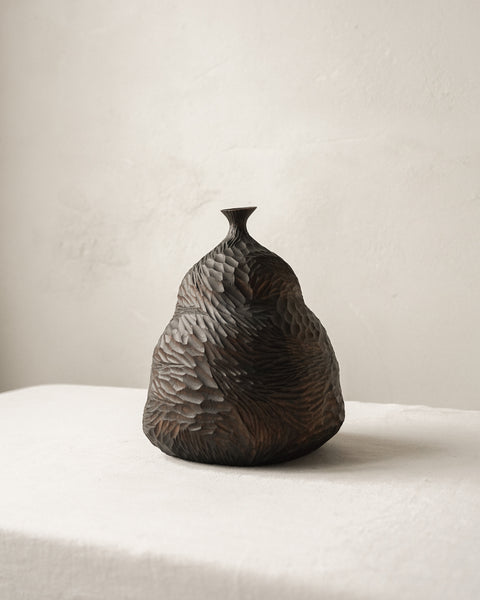 Grooved Walnut Bulb