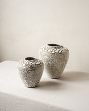 Load image into Gallery viewer, Esme Vase in Crawl