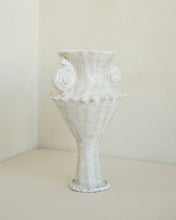 Load image into Gallery viewer, Snail Vase