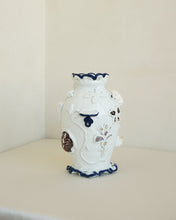 Load image into Gallery viewer, The Still Life Vase