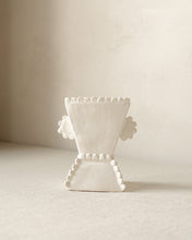 Load image into Gallery viewer, Trophy Vase
