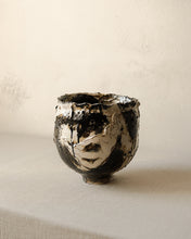 Load image into Gallery viewer, Cy Vase III