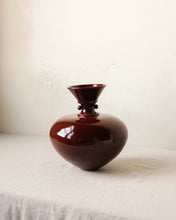 Load image into Gallery viewer, Selene in Rouge