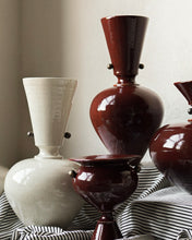 Load image into Gallery viewer, Clio in Rouge