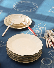 Load image into Gallery viewer, Ribbon Dinner Plate