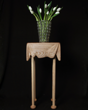 Load image into Gallery viewer, Draped Table