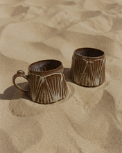 Load image into Gallery viewer, Scallop Mug Rising Moon
