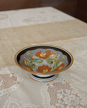 Load image into Gallery viewer, Gouda Footed Bowl
