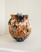 Load image into Gallery viewer, Cy Vase Max: Hermes Floating
