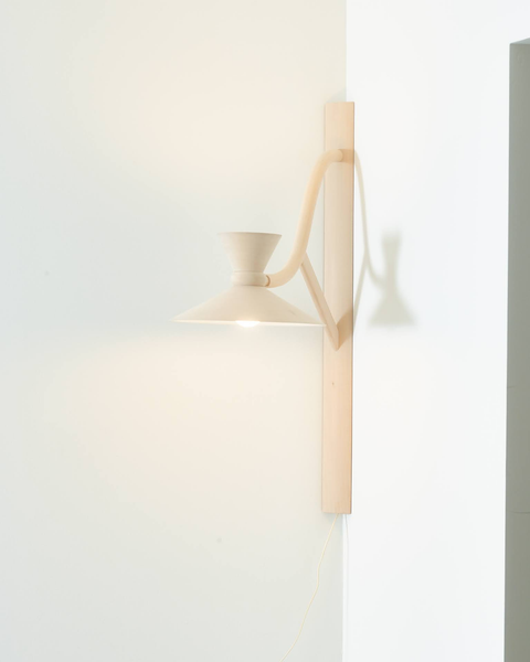 Bracket Corner Lamp