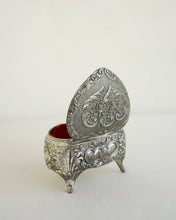 Load image into Gallery viewer, Silver Plate Heart Box
