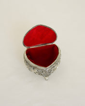 Load image into Gallery viewer, Silver Plate Heart Box
