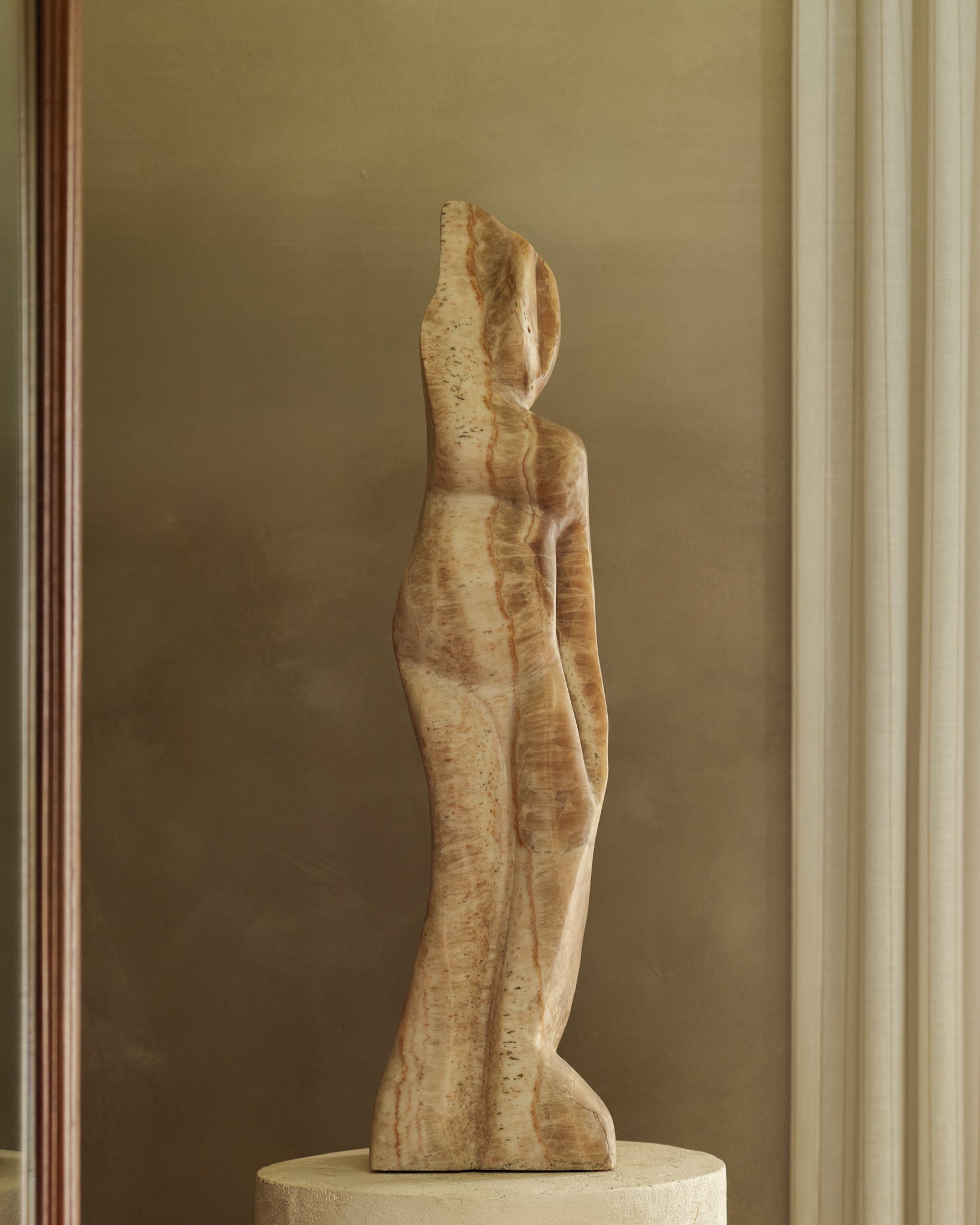新品Liten Sheer Sculpture Tops Sculpture No. 133 – LES Collection