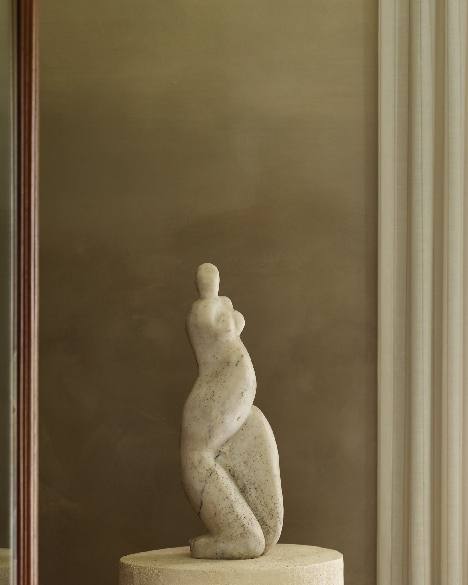 Liten Sheer Sculpture Tops ホワイト Sculpture No. 192 – LES Collection