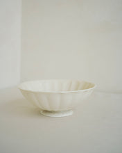 Load image into Gallery viewer, Scalloped Bowl
