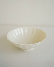 Load image into Gallery viewer, Scalloped Bowl
