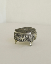 Load image into Gallery viewer, Silver Plate Heart Box
