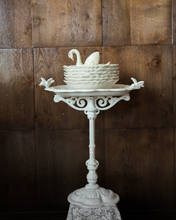 Load image into Gallery viewer, Ribbon Pasta Bowl, Swan

