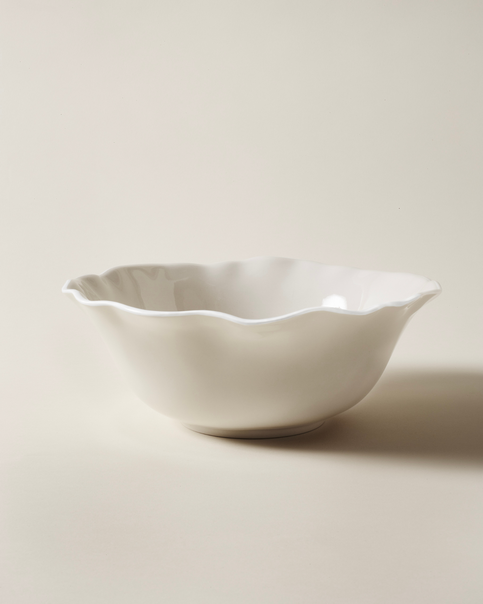 Ribbon Serving Bowl, Swan