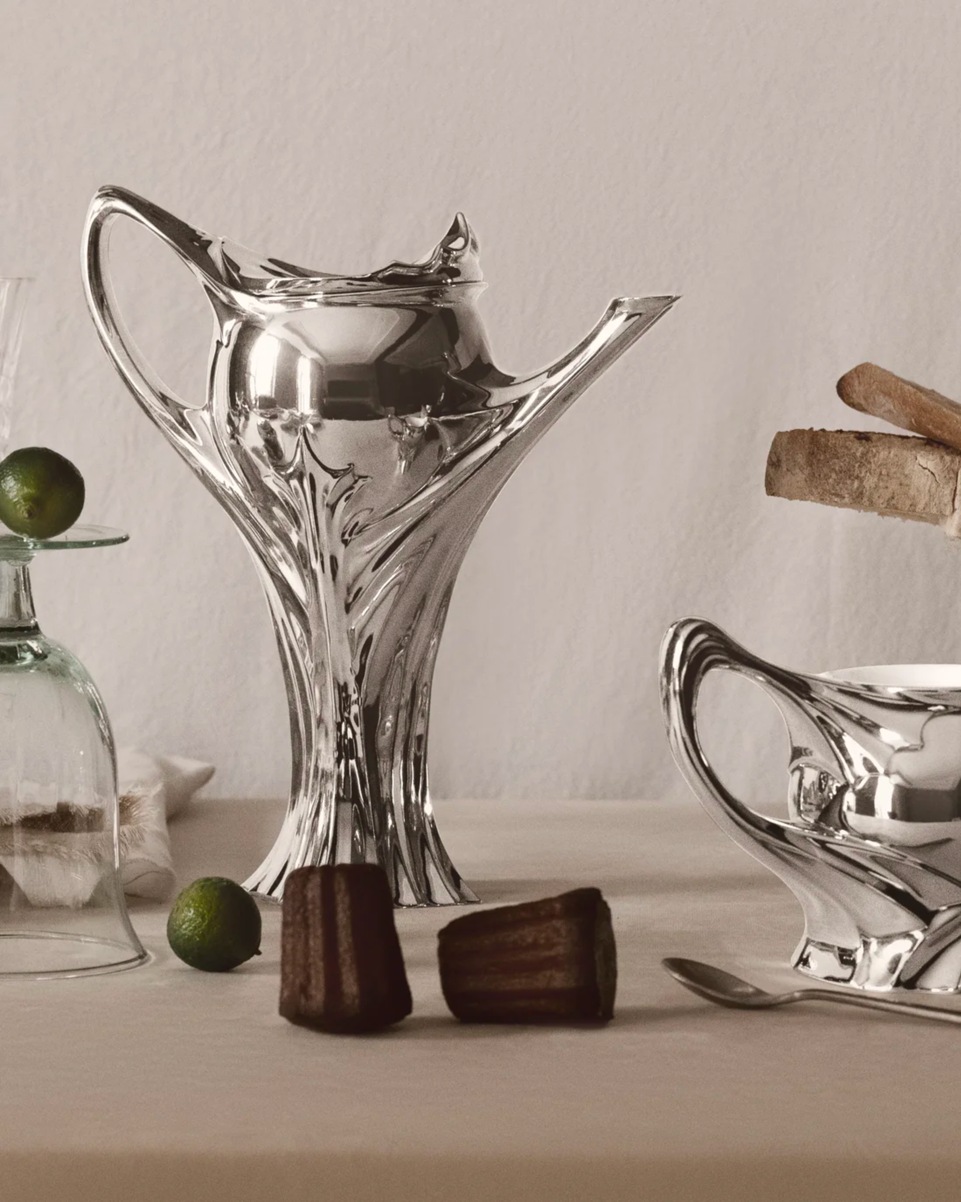 Artemis Premium Teapot