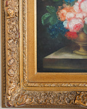 Load image into Gallery viewer, Floral Oil Painting in Gilt Frame
