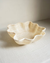 Load image into Gallery viewer, Whitehaven Onyx Bowl
