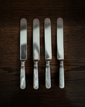 Load image into Gallery viewer, Mother-of-Pearl Knives Set
