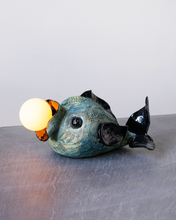 Load image into Gallery viewer, Fish Sitting Table Lamp

