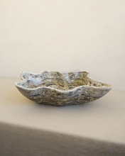 Load image into Gallery viewer, Faro Onyx Bowl
