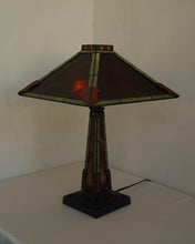 Load image into Gallery viewer, Stained Glass Table Lamp
